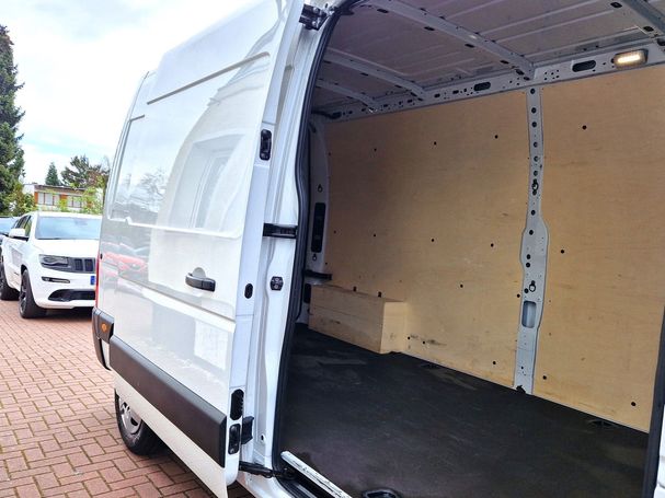 Renault Master L3H2 110 kW image number 9