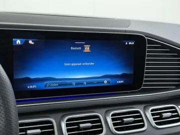Car image 49
