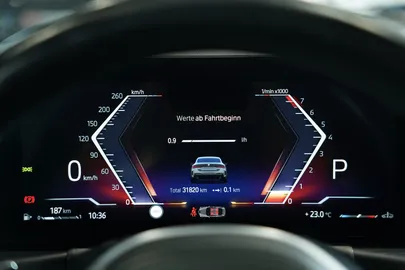 Car image 38