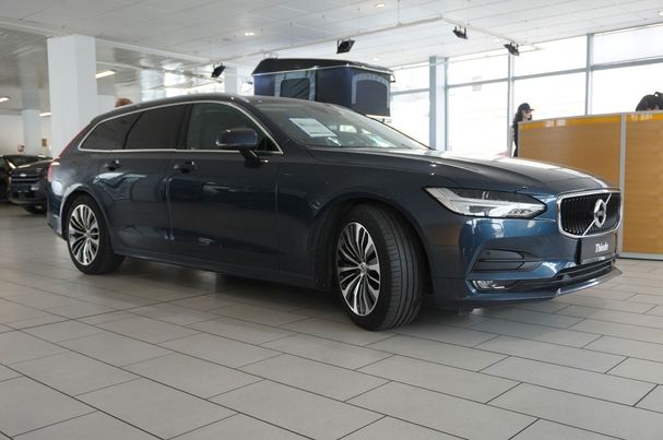 Volvo V90 D4 Momentum AWD 140 kW image number 3