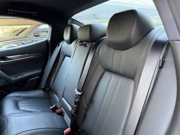 Car image 31
