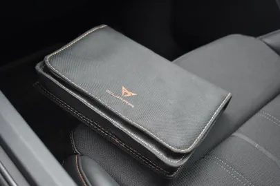 Car image 48