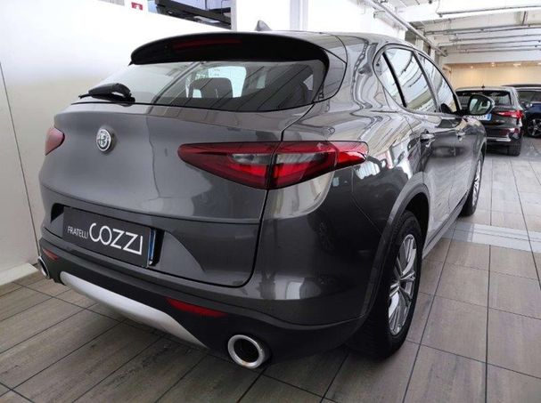 Alfa Romeo Stelvio 2.2 Diesel AT8 140 kW image number 3