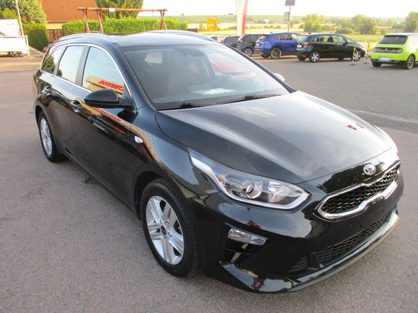 Kia Ceed 1.6 CRDi SW Vision 100 kW image number 2