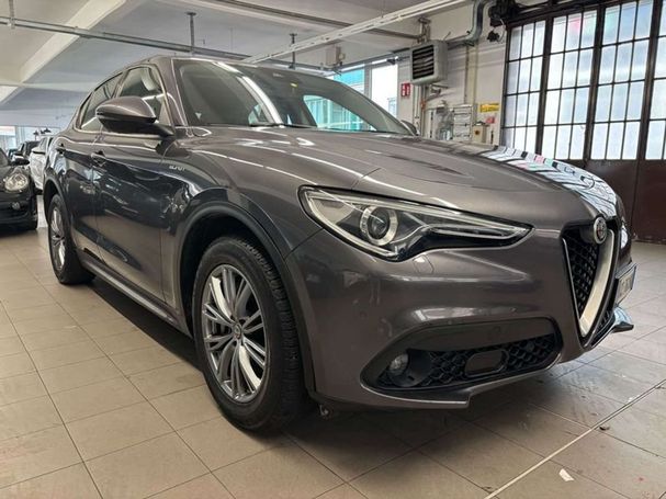 Alfa Romeo Stelvio 2.2 Diesel AT8 Super 118 kW image number 1