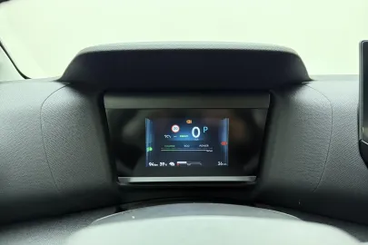 Car image 28