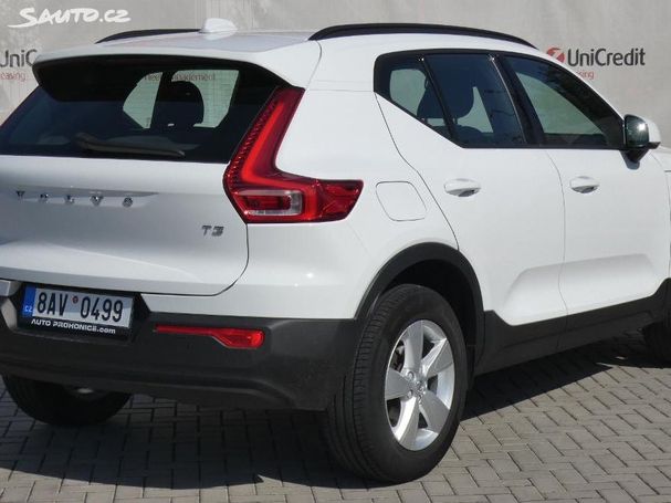 Volvo XC40 T3 Momentum 120 kW image number 3