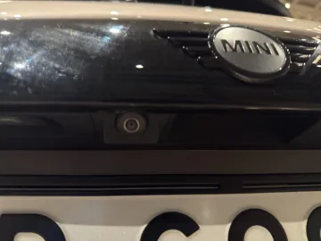 Car image 29