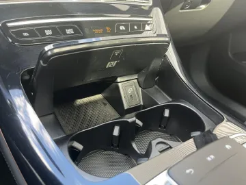 Car image 49