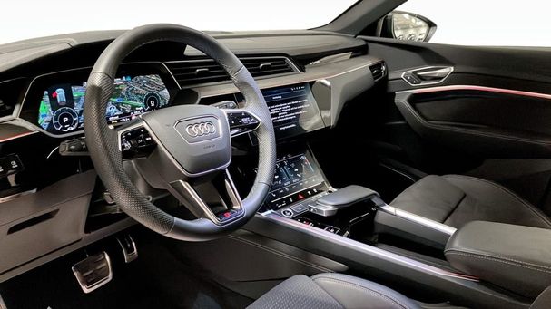 Audi Q8 55 quattro e-tron S-line 304 kW image number 7