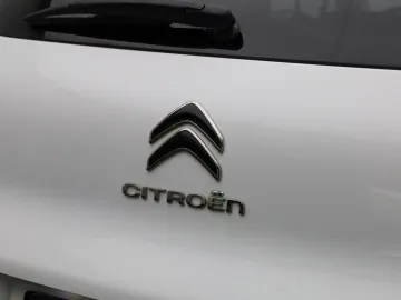 Car image 36
