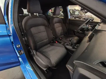 Car image 34