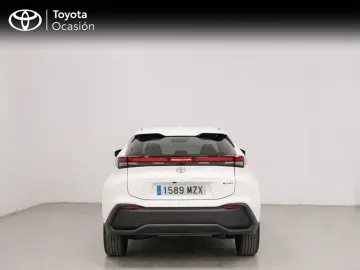 Car image 3