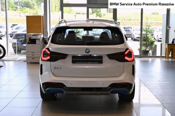 BMW iX3 210 kW image number 22