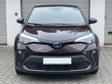 Car image 3