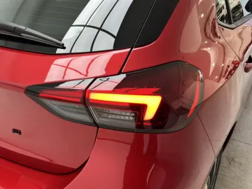 Car image 21