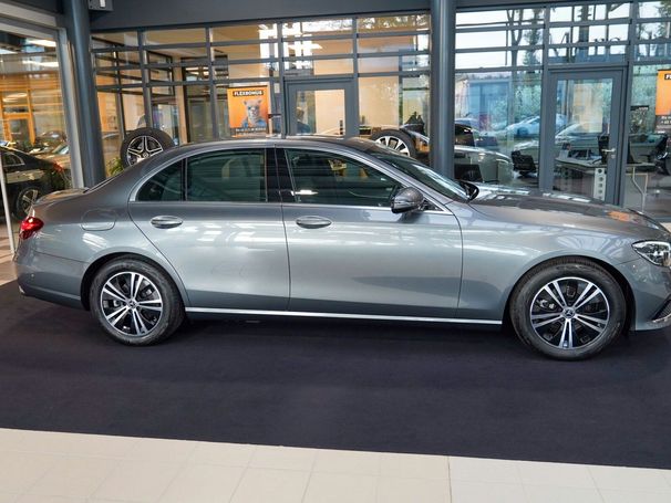 Mercedes-Benz E 220 d 147 kW image number 2