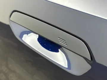 Car image 39