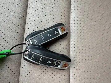 Car image 25
