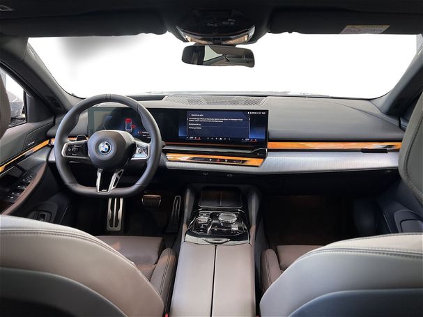 BMW i5 eDrive40 M Sport 250 kW image number 9