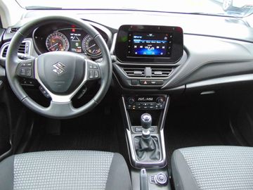 Car image 10