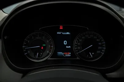 Car image 27
