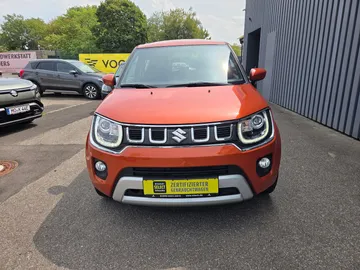 Car image 3