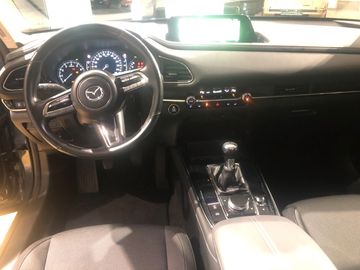 Car image 17