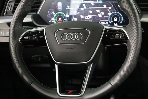 Audi e-tron 55 quattro S-line 300 kW image number 23