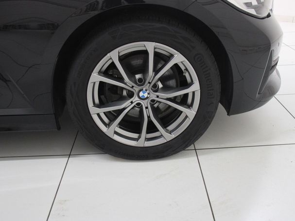 BMW 320d Touring Sport Line 140 kW image number 18