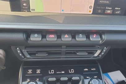 Car image 37