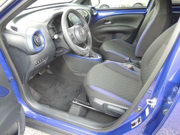 Car image 7