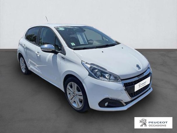 Peugeot 208 PureTech 82 Signature 60 kW image number 2