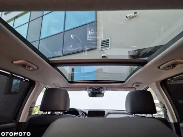 Car image 40