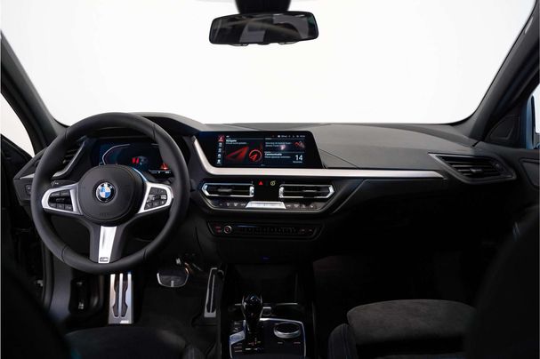 BMW 118i 100 kW image number 5