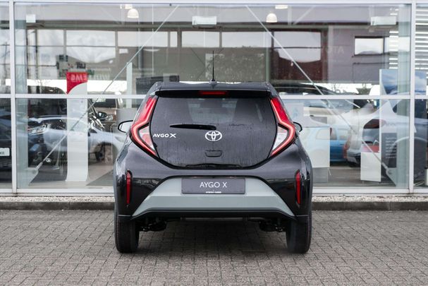 Toyota Aygo X 1.0 VVT-i 53 kW image number 6