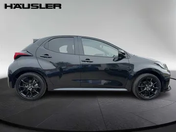 Car image 3