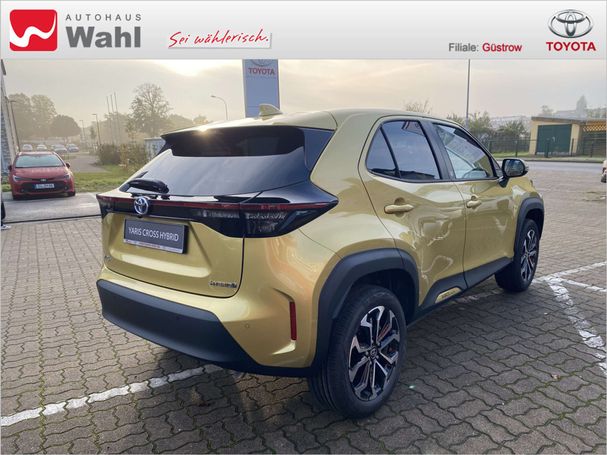 Toyota Yaris Cross 1.5 Hybrid Team Deutschland 85 kW image number 3