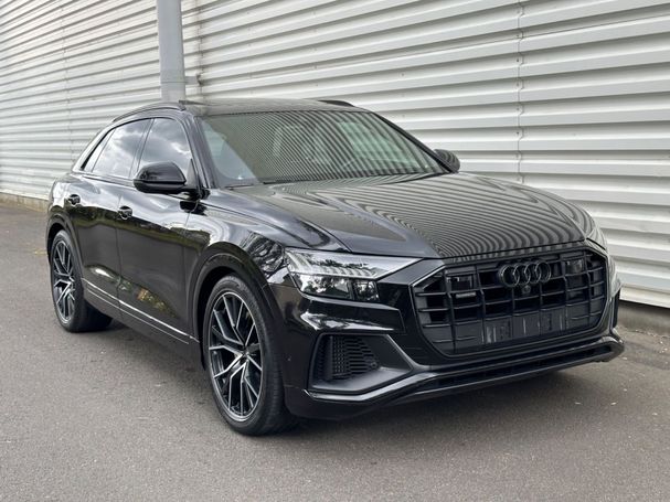 Audi Q8 55 TFSI quattro Tiptronic S-line 250 kW image number 2