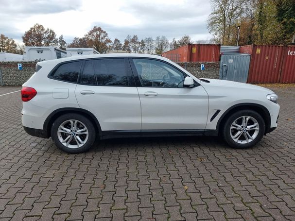 BMW X3 xDrive20i 135 kW image number 6