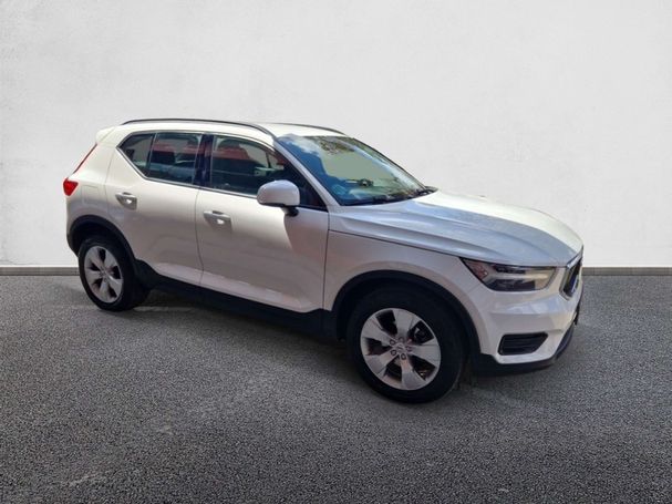 Volvo XC40 AWD 120 kW image number 2