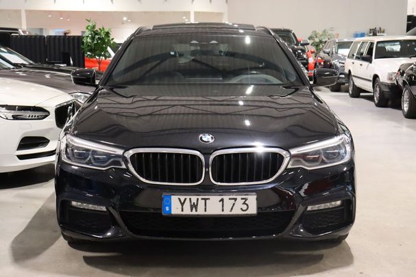 BMW 530i Touring xDrive 185 kW image number 2