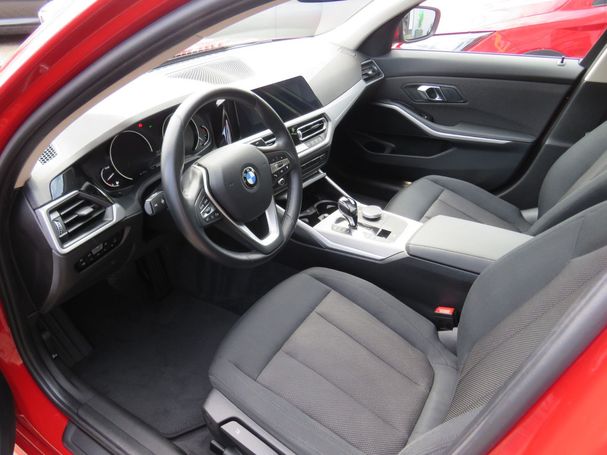 BMW 320d Advantage 140 kW image number 7