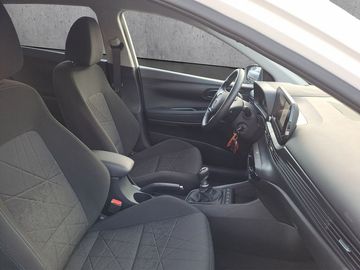 Car image 26