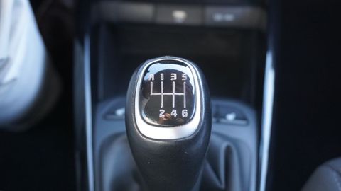 Car image 27