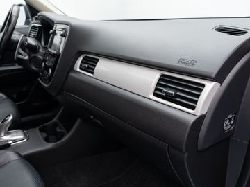 Car image 36