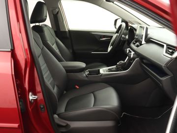 Car image 30