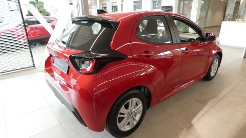 Car image 5