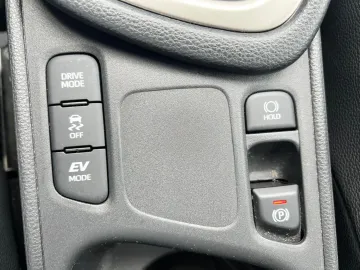 Car image 27