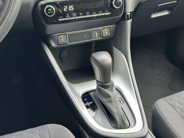 Car image 10